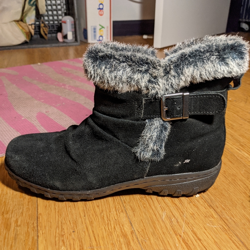 Lindsey black suede Khombo boots